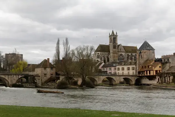 Monte Escalier Pratique Monte escalier Moret-Loing-et-Orvanne